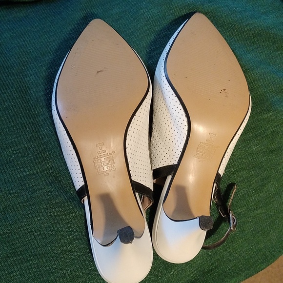 Andrea White and black heels 👠 shoes 💕 - Picture 5 of 6